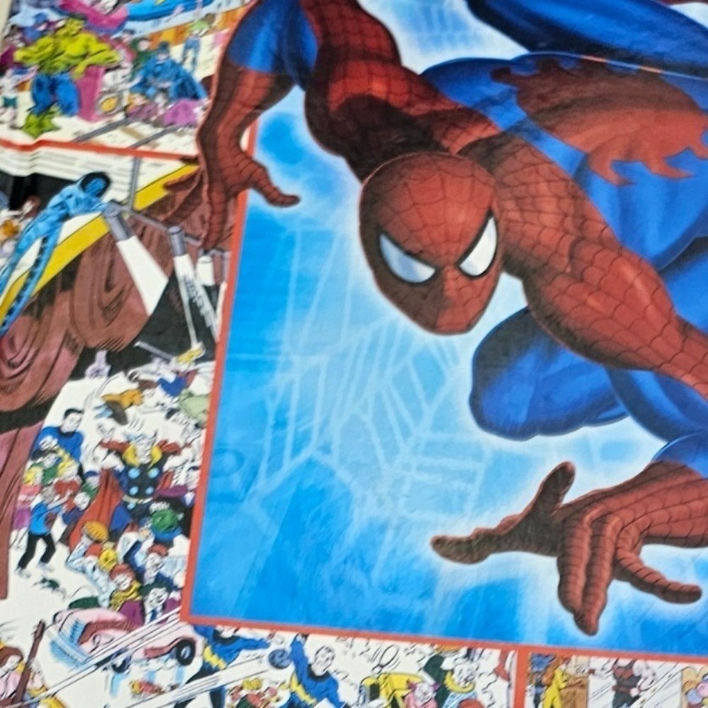 Marvel Look and Find The Amazing Spider-Man Hardcover Kids Activity Book 2006 - Picture 7 of 7